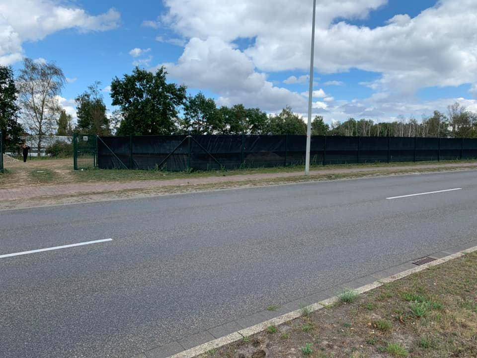 Sichtschutz angebracht